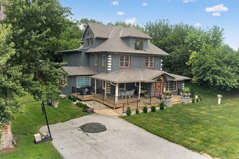 Rare Find! Near Wedding Venues & Metro