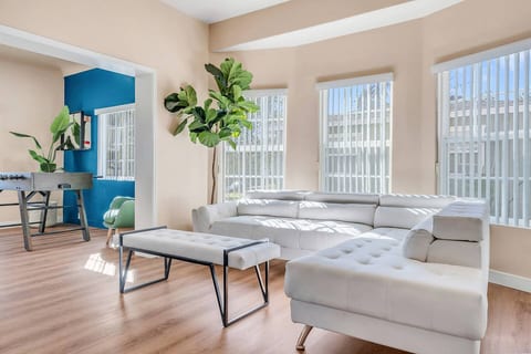 3BR Pasadena Home | Game Room, Parking & Comfort