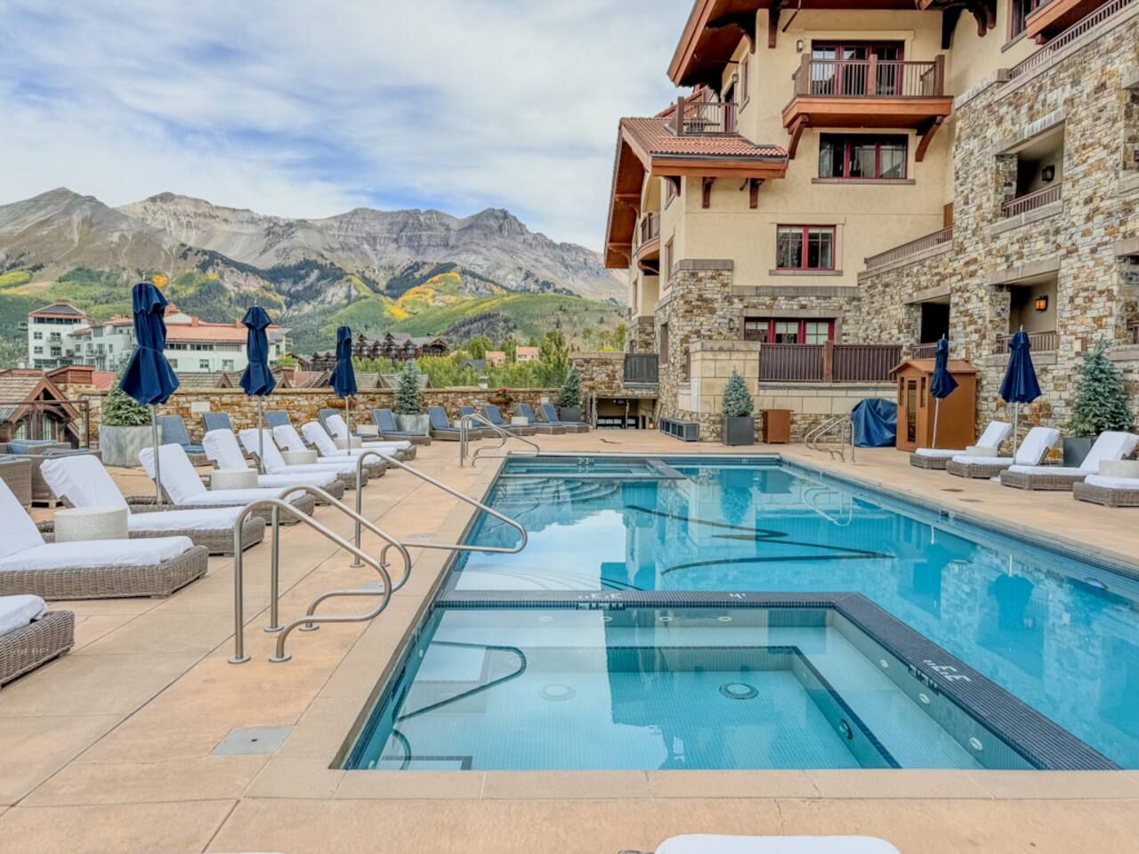 Monthly Rental - Forbes 5 Star Hotel SkiIn SkiOut