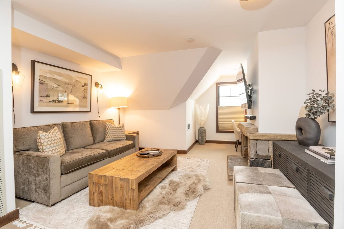 Monthly Rental - Forbes 5 Star Hotel SkiIn SkiOut