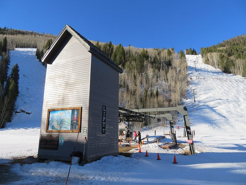 LOCATION LOCATION LOCATION! Located at the base of chair 7, ski out the back door to the ticket office and chair lift. Monthly Rental - Ski-In Ski-Out w/ Hot Tub!