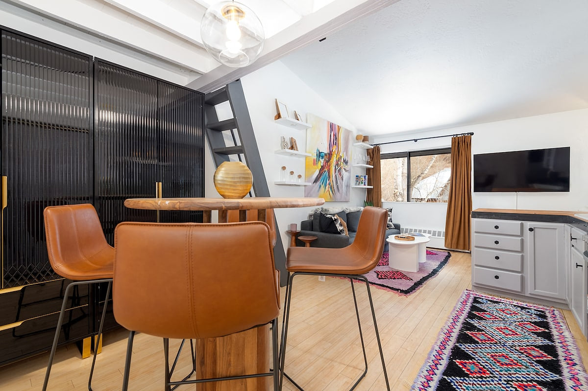 Monthly Rental - Vibrant Downtown Studio image 4 Monthly Rental - Vibrant Downtown Studio