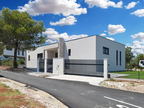 House 2194
