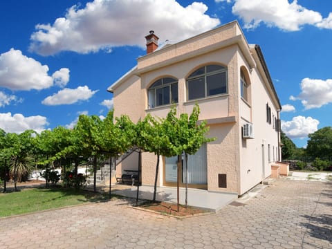 Apartment 1724