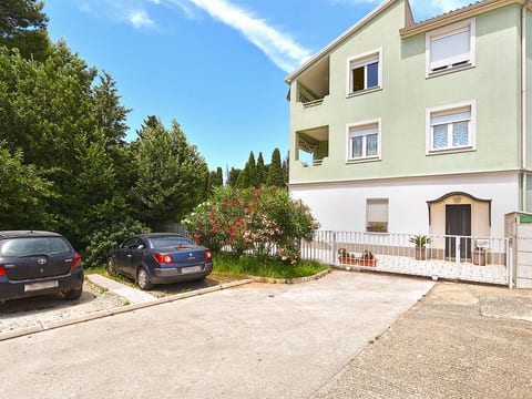Apartment 2343