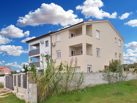 Apartment 1772