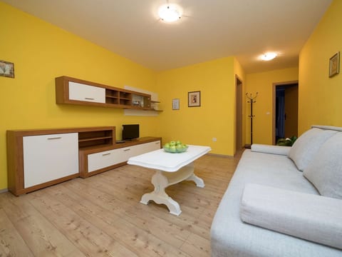 ADRIATIC prizemlje / HR-05738-01