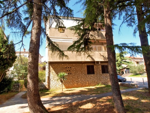 Apartment 1601