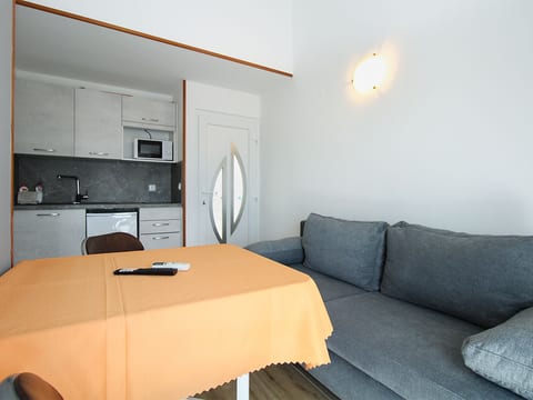 Apartment 1030