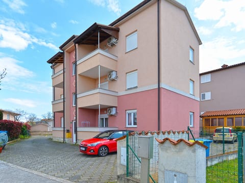 Apartment 2232