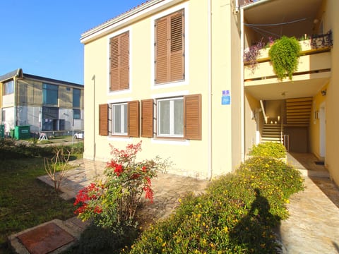 Apartment 2215