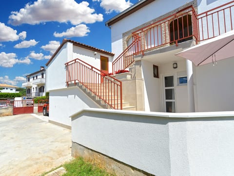 Apartment 1124