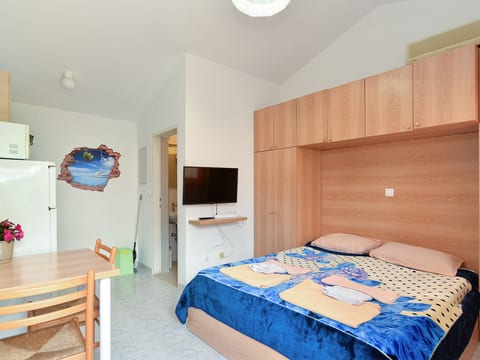 Apartment 105