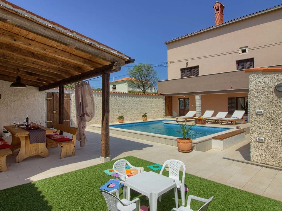 Villa House Eleonora - Manjadvorci