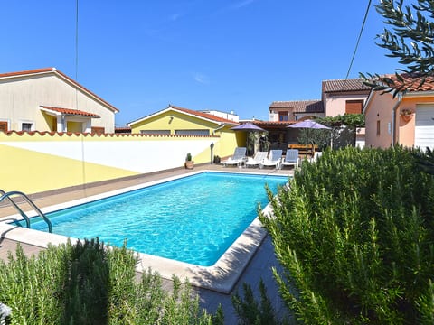 Villa 1962