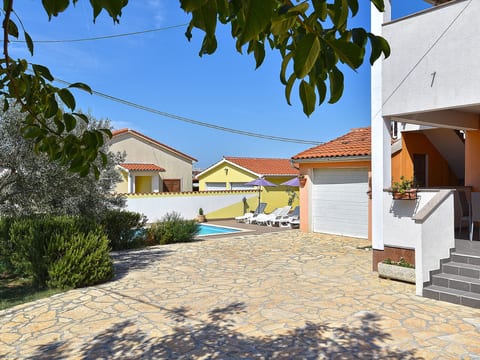 Villa 1962