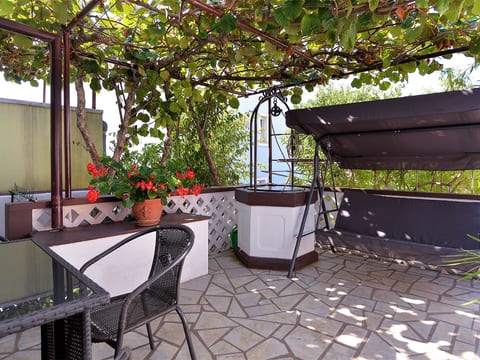 Apartment 2060