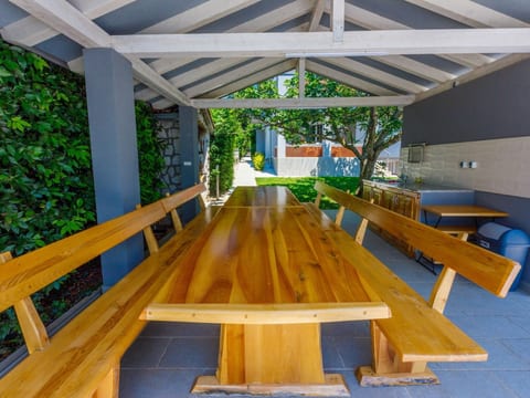VILLA PADRE J / HR-10094-01