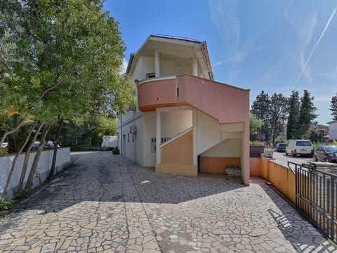 Apartment 2407
