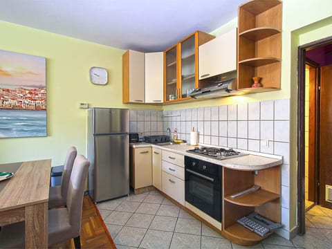 Apartment 2400