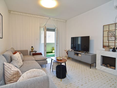 Apartment 2335