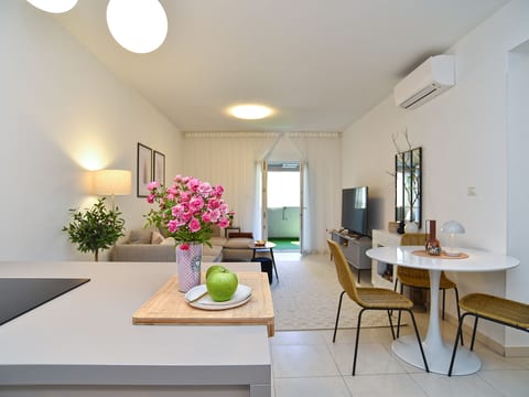 Apartment 2335