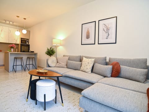 Apartment 2335