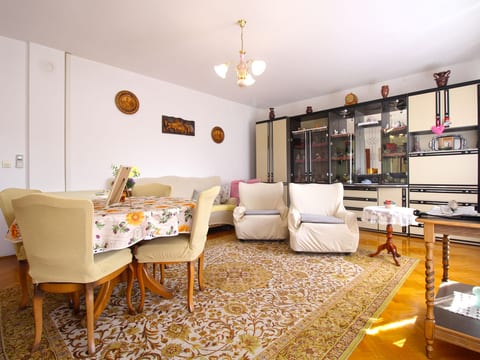 Apartment 2313