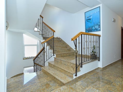 Apartment 2224