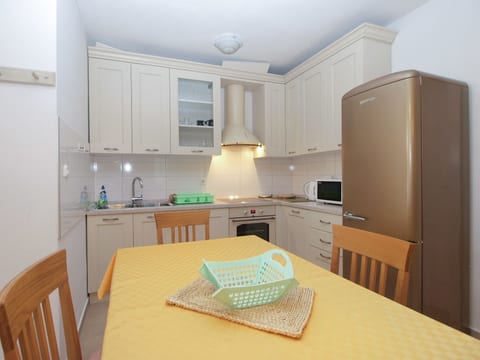 Apartment 1707