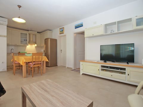 Apartment 1707