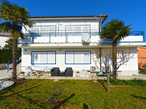 Apartment 1826