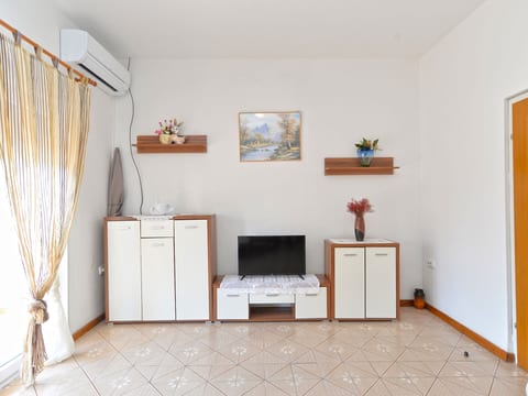 Apartment 1779