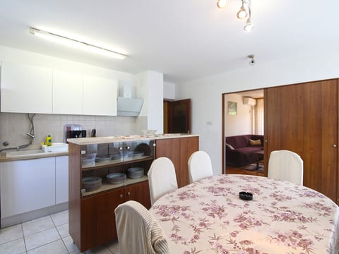Apartment 1198