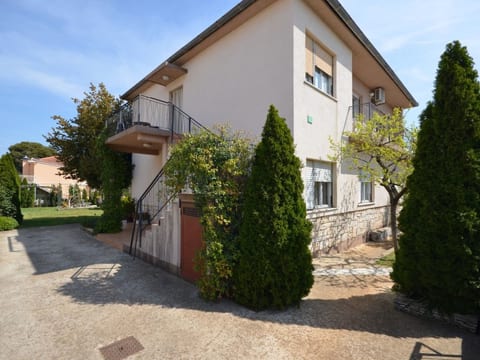 Apartment 1554