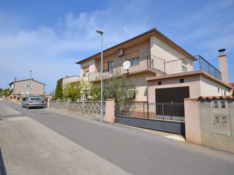 Apartment 1554