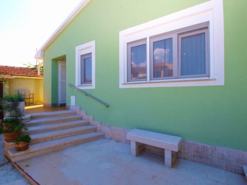 House 1201