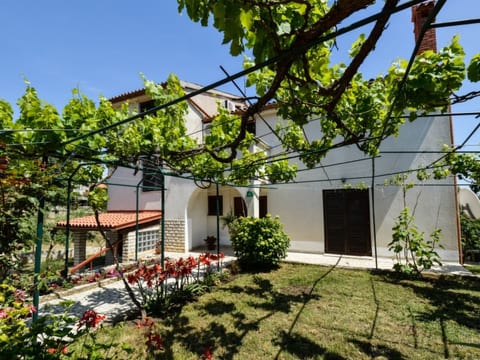 Apartment 157