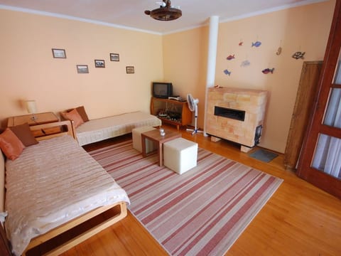 Apartment Leo