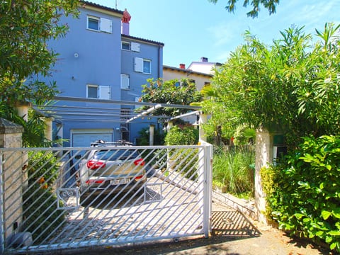 Apartment 1278