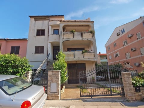 Apartment 1364