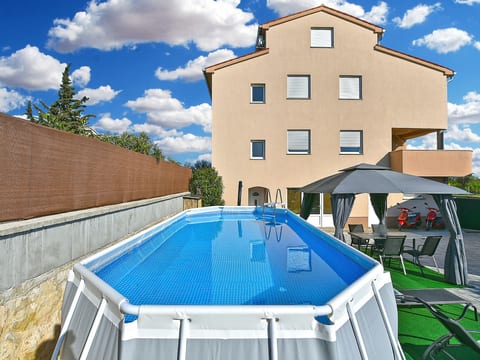 Apartment 2223