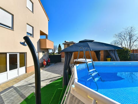 Apartment 2223