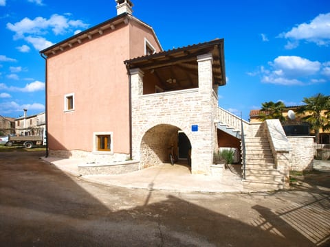 House 2014