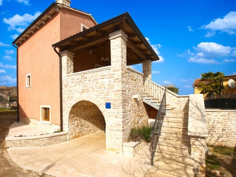 House 2014