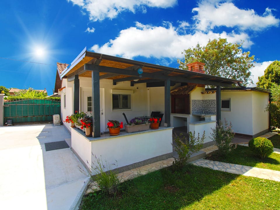 House 1818 - Pula