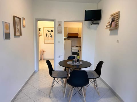 Apartment 650