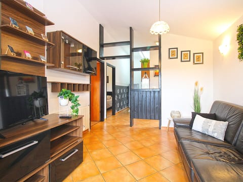Apartment 1619