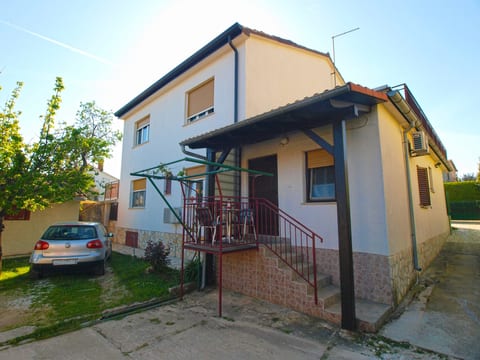 Apartment 1576