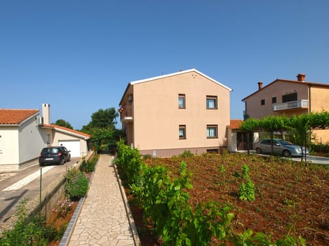 Apartment 1563